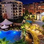 Harmony Suites-4 Private B544 Napospart